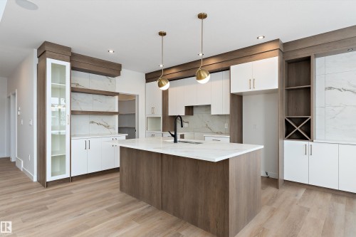 5 Axelwood Crescent, Spruce Grove, AB - Indoor Photo Showing Kitchen