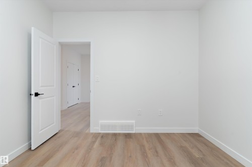 5 Axelwood Crescent, Spruce Grove, AB - Indoor Photo Showing Other Room