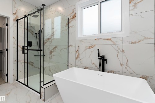 5 Axelwood Crescent, Spruce Grove, AB - Indoor Photo Showing Bathroom