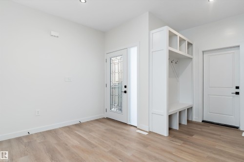 5 Axelwood Crescent, Spruce Grove, AB - Indoor Photo Showing Other Room