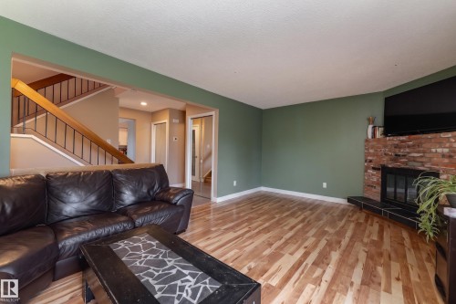 13617 28 Street, Edmonton, AB 