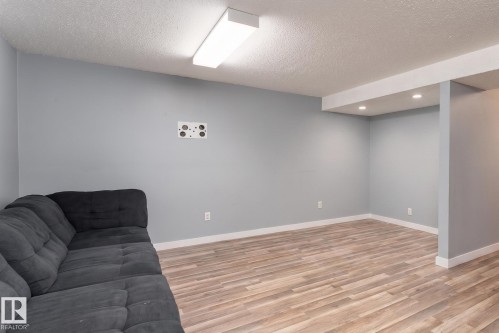 13617 28 Street, Edmonton, AB 