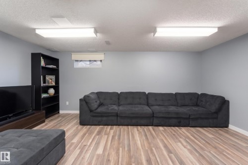 13617 28 Street, Edmonton, AB 