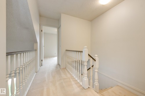 5441 Hill View Crescent, Edmonton, AB 