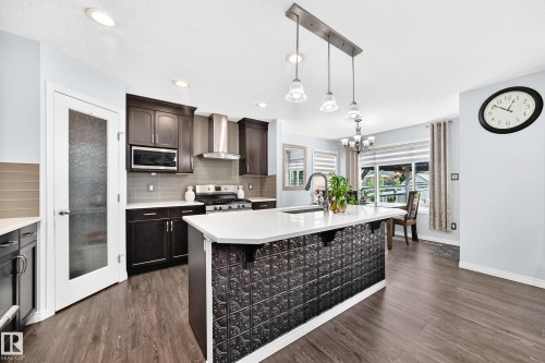 1935 Davidson Wynd Sw, Edmonton, AB 