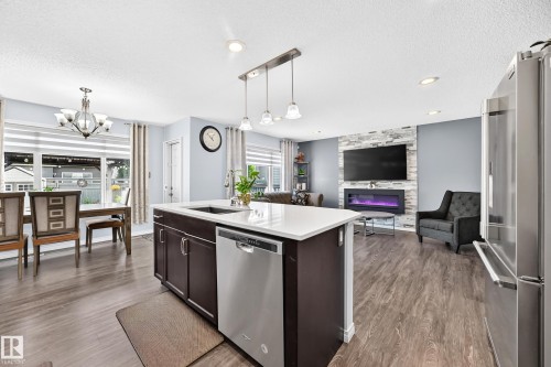 1935 Davidson Wynd Sw, Edmonton, AB 