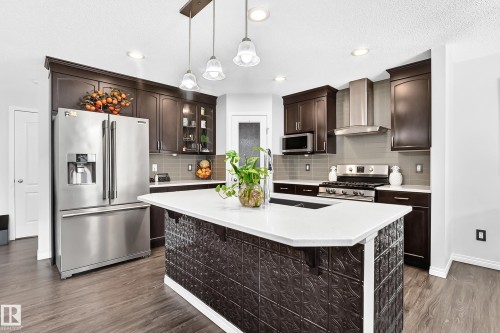 1935 Davidson Wynd Sw, Edmonton, AB 