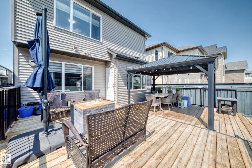 1935 Davidson Wynd Sw, Edmonton, AB 
