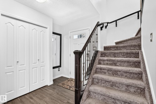 1935 Davidson Wynd Sw, Edmonton, AB 