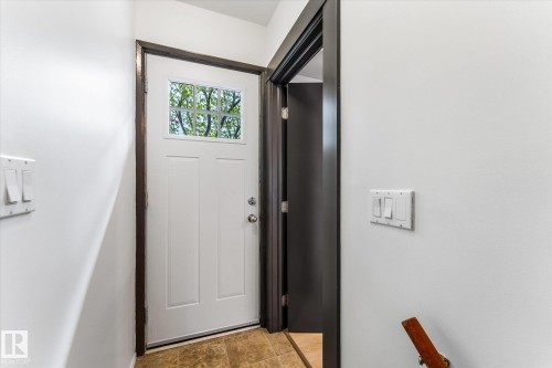 Basement suite - back door entry - 8911 149 Street, Edmonton, AB - Indoor Photo Showing Other Room