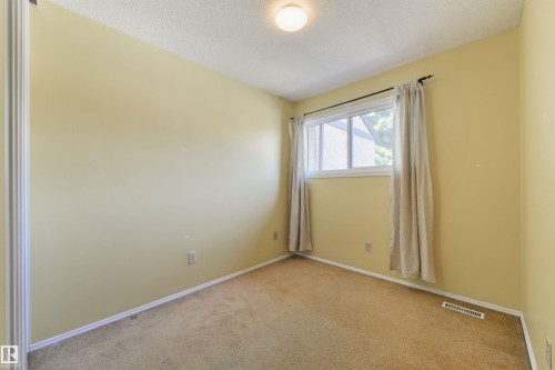 12062 25 Avenue, Edmonton, AB 
