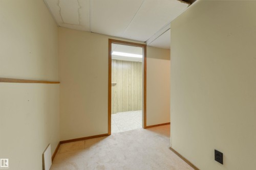 12062 25 Avenue, Edmonton, AB 