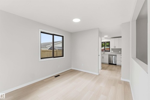 7715 15 Avenue, Edmonton, AB 