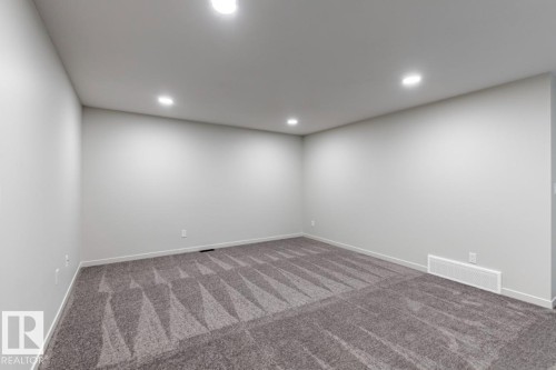 7387 Klapstein Crescent, Edmonton, AB - Indoor Photo Showing Other Room