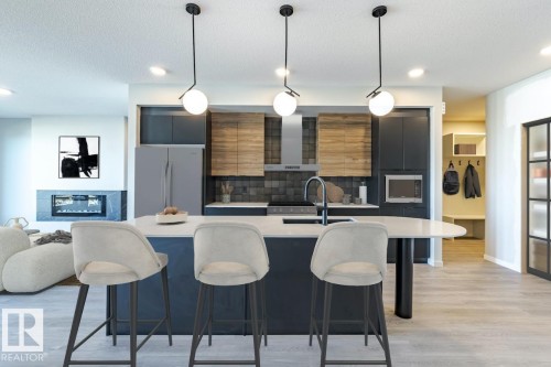 7387 Klapstein Crescent, Edmonton, AB - Indoor