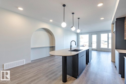 7387 Klapstein Crescent, Edmonton, AB - Indoor Photo Showing Kitchen With Upgraded Kitchen