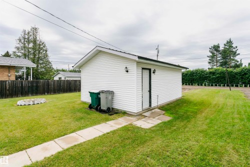 10105 98 Avenue, Morinville, AB - Outdoor