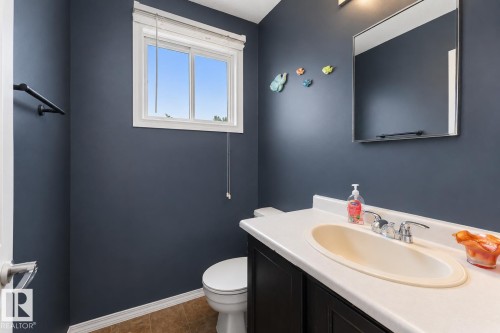 1802 12 Street, Cold Lake, AB - Indoor Photo Showing Bathroom