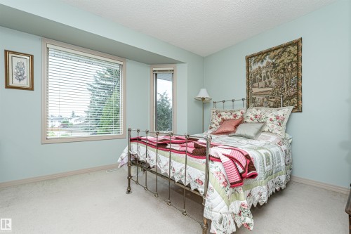 146 Twin Brooks Cove, Edmonton, AB 