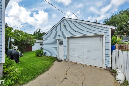 5114 47 Avenue, Leduc, AB 