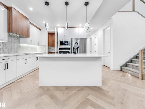 2346 63 Avenue, Rural Leduc County, AB - Indoor Photo Showing Kitchen With Upgraded Kitchen