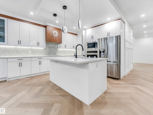 2346 63 Avenue, Rural Leduc County, AB - Indoor Photo Showing Kitchen With Upgraded Kitchen