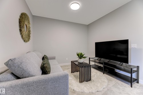 9823 227 Street Nw, Edmonton, AB - Indoor Photo Showing Living Room