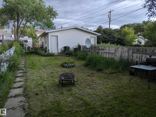 8916 83 Avenue, Edmonton, AB 