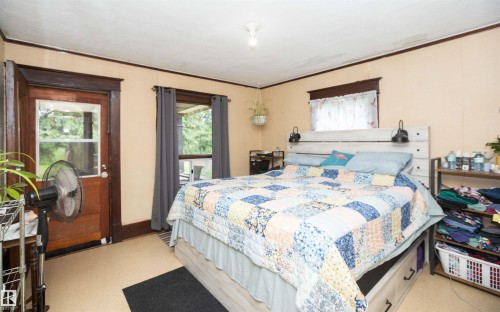 60417 Rge Rd 10, Rural Westlock County, AB - Indoor Photo Showing Bedroom