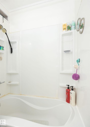 60417 Rge Rd 10, Rural Westlock County, AB - Indoor Photo Showing Bathroom