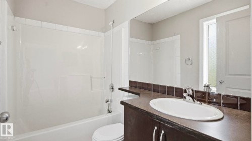 #24 6410 134 Av Nw, Edmonton, AB - Indoor Photo Showing Bathroom