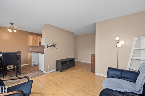 #301 8524 Gateway Bv Nw, Edmonton, AB 