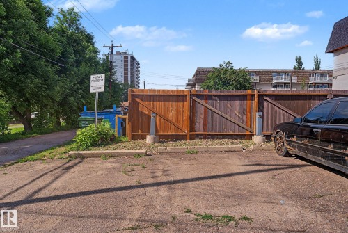 #301 8524 Gateway Bv Nw, Edmonton, AB 