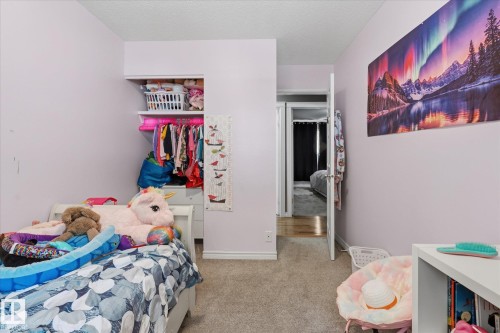 8529 95 Avenue, Fort Saskatchewan, AB - Indoor Photo Showing Bedroom