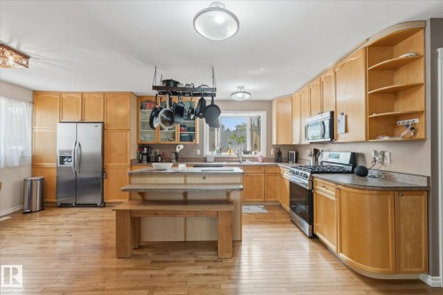 8529 95 Avenue, Fort Saskatchewan, AB - Indoor Photo Showing Kitchen With Double Sink