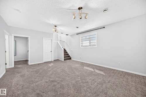 11249 167A Avenue Nw, Edmonton, AB 