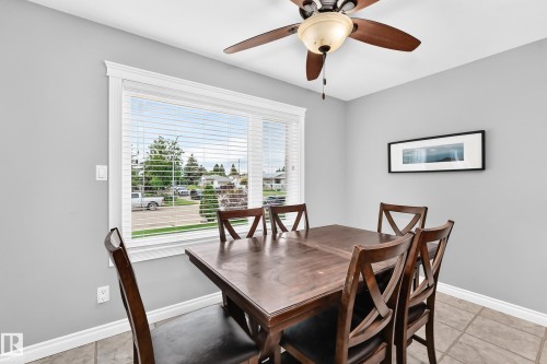 7916 130 Avenue Nw, Edmonton, AB - Indoor Photo Showing Dining Room