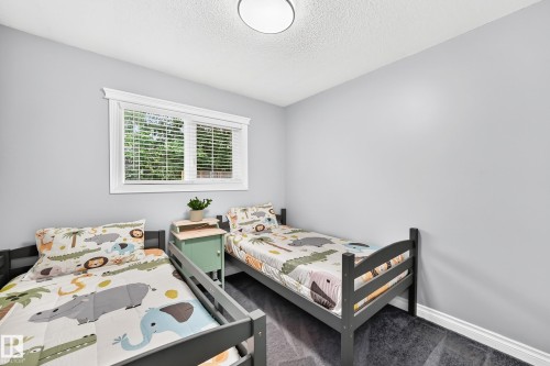 7916 130 Avenue Nw, Edmonton, AB - Indoor Photo Showing Bedroom