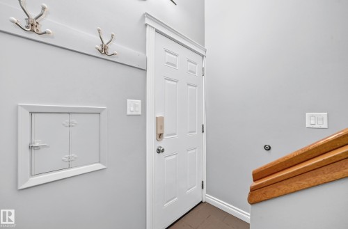 7916 130 Avenue Nw, Edmonton, AB - Indoor Photo Showing Other Room