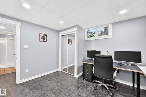 7916 130 Avenue Nw, Edmonton, AB - Indoor Photo Showing Office