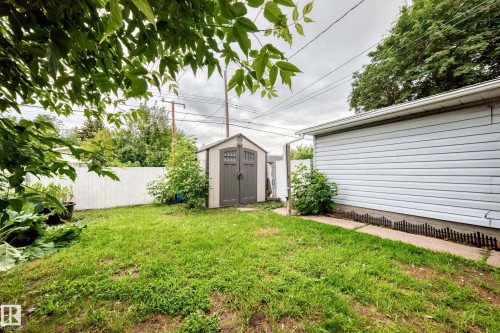 7916 130 Avenue Nw, Edmonton, AB - Outdoor