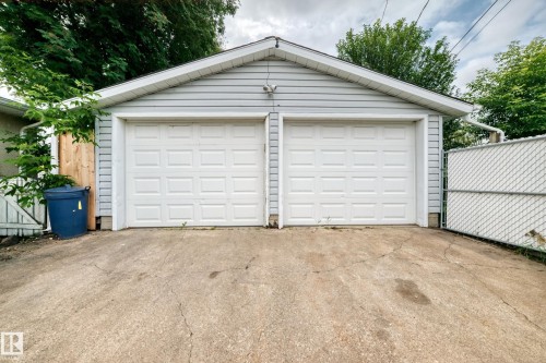 7916 130 Avenue Nw, Edmonton, AB - Outdoor With Exterior