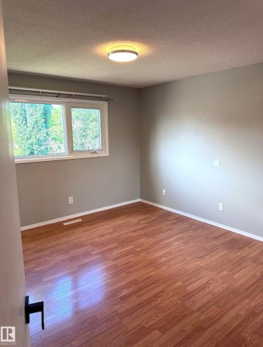 7312 137 Avenue Nw, Edmonton, AB 