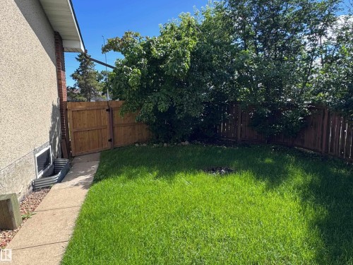 7312 137 Avenue Nw, Edmonton, AB 