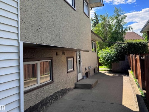 7312 137 Avenue Nw, Edmonton, AB 