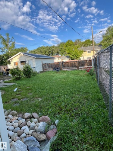 Yard - 11938 70 Nw, Edmonton, AB 