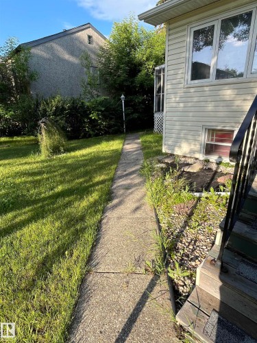Image quality insufficient for description - 11938 70 Nw, Edmonton, AB 