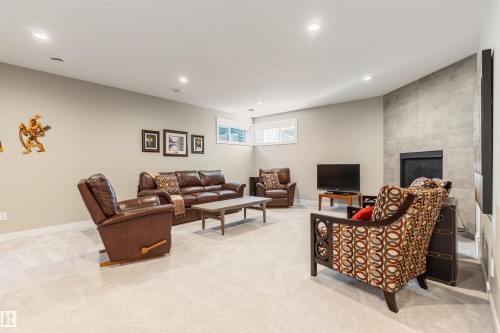4504 Westcliff Terrace Sw, Edmonton, AB 
