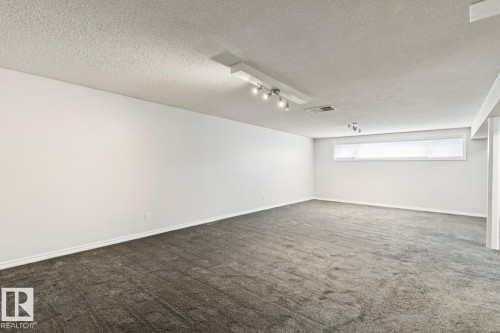 9312 151 Avenue Nw, Edmonton, AB 