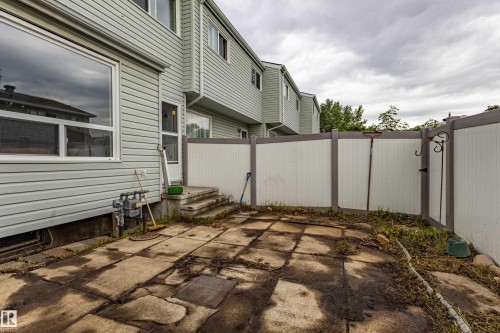 Patio terrace - 209 Dickinsfield Court Nw, Edmonton, AB 